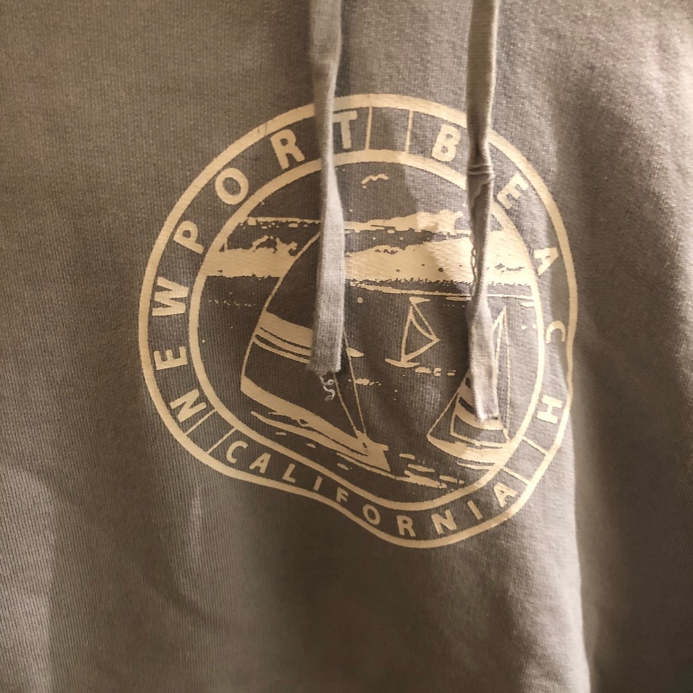 Brandy Melville Newport Beach Hoodie One Size - Picture 2 of 4